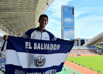 «Para mí es más importante representar a El Salvador que todos los récords que he logrado», Carlos Santos Jr, atleta salvadoreño en Nueva York