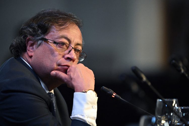 Poco convencidos. Los colombianos aún no terminan de tener una buena imagen del presidente Petro