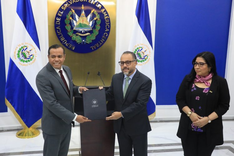 El proyecto del
presupuesto
extraordinario
ingresará a estudio
de la comisión de
hacienda la próxima
semana.