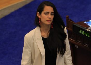 Claudia Ortiz no vota por bajar precio a huevos de gallina