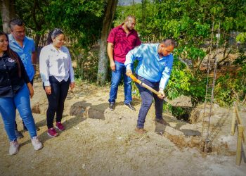 Inicia ampliación de cementerio en Apastepeque, San Vicente