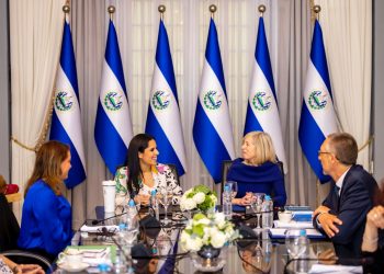 Primera dama se reúne con subdirectora General de Educación de la UNESCO