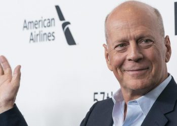 Emotivo video muestra a Bruce Willis celebrando al máximo su cumpleaños junto a su familia
