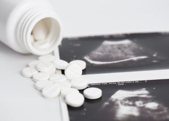Wyoming se convierte en el primer estado de EE. UU. en prohibir las píldoras abortivas