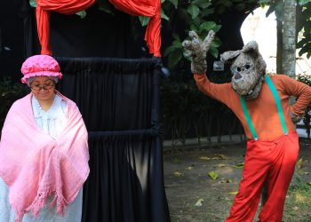 «La Abuelita y el Lobo Feroz»: Adaptación del cuento de Caperucita Roja al teatro