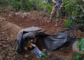Cuatro pandilleros fueron sorprendidos escondidos en un tatú en Juayúa, Sonsonate