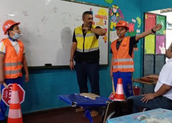 Conforman comité de seguridad vial en centro escolar de San Francisco Chinameca, La Paz