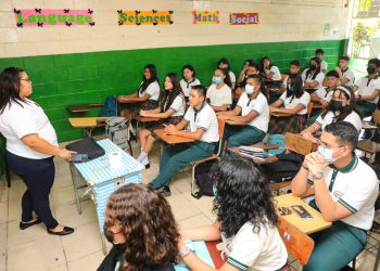 Colegios destacan el apoyo del Gobierno en materia educativa