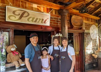 Familia de Usulután instala café-restaurante gracias al buen clima de seguridad