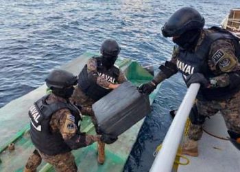 Fuerza Naval incauta cocaína valorada en cerca de $30 millones en costas salvadoreñas