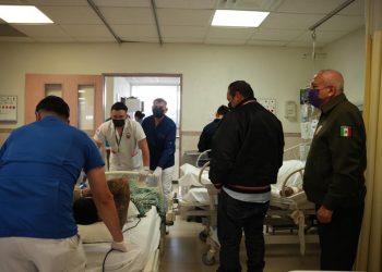 Fallecen 28 migrantes guatemaltecos en incendio en centro de detención en México