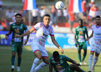 Dragón y Firpo se conformaron con un 0-0 en Usulután