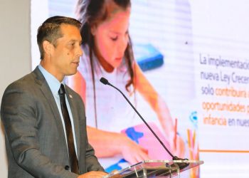 Director de Crecimiento Económico y Educación de USAID reconoce impacto de la ley Crecer Juntos