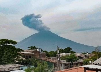 Protección Civil emite aviso ante aumento en desgasificación del Volcán Chaparrastique