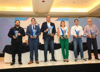 Vuelve la alegría del fútbol playa a la costa salvadoreña
