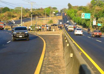 Autoridades entregan reconstrucción vial de carretera entre Quezaltepeque y el desvío a Opico