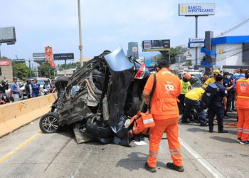 Dos fallecidos y más de 10 heridos tras múltiple accidente de tránsito en bulevar Los Próceres