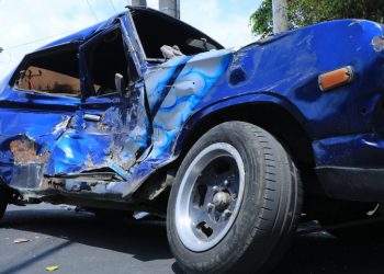 Dos personas resultaron lesionadas tras accidente de tránsito en Plan de la Laguna