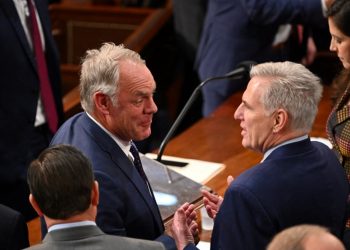 Republicanos vetan a diputada transgénero de EE. UU.
