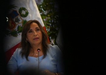 Congreso de Perú archiva pedido de destitución contra Boluarte