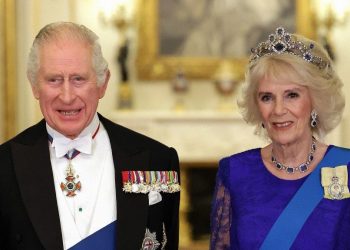 Carlos III respalda investigar el papel de la monarquía británica en la esclavitud