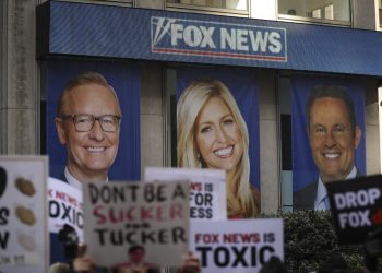 Empieza juicio por difamación contra Fox News en EE. UU.