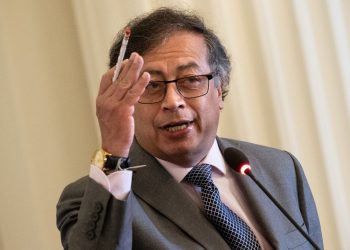 Petro reemplaza a su gabinete de Gobierno