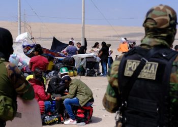 Perú decreta estado de emergencia y militariza sus fronteras ante llegada de migrantes indocumentados
