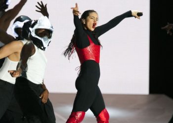 Rosalía sacude México y su política con un concierto gratuito