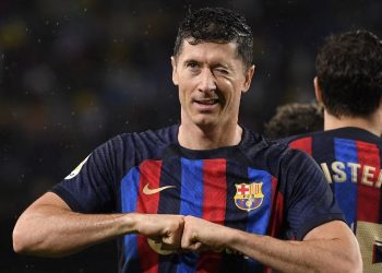 El Barcelona golea 4-0 al Betis y da otro paso hacia el título liguero