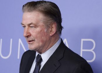 La causa penal contra Alec Baldwin por muerte en el set queda sin efecto