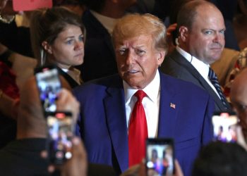 Trump asegura que no retirará candidatura presidencial si es condenado