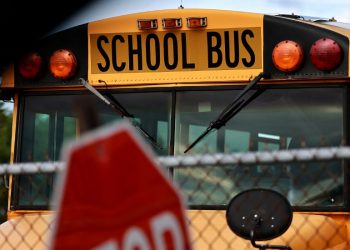 Un estudiante impide accidente de autobús escolar en EE. UU.