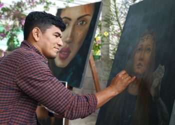 El artistas de rostros y murales de Cojutepeque