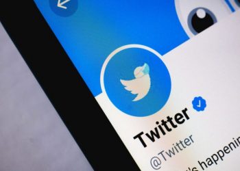 Twitter elimina la insignia azul de verificación a usuarios que no pagan