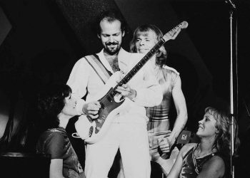 Fallece Lasse Wellander, guitarrista del grupo sueco ABBA