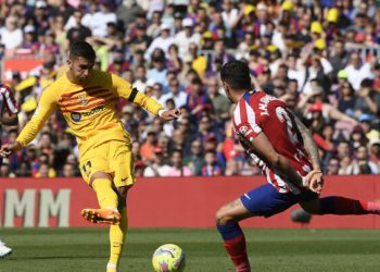 El Barcelona gana al Atlético y no se desvía rumbo a la Liga