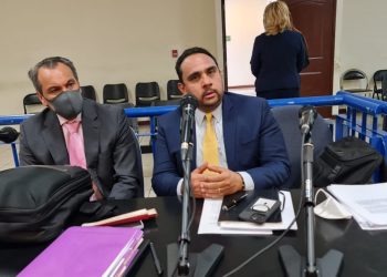 Exministro de Defensa Atilio Benítez será enjuiciado por vender armas con registros alterados