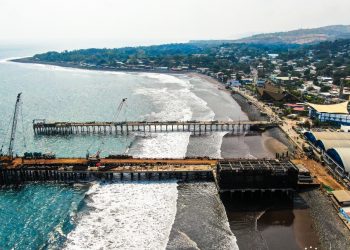 Costas salvadoreñas tendrán buen oleaje para turismo y pesca en el final de abril e inicio de mayo