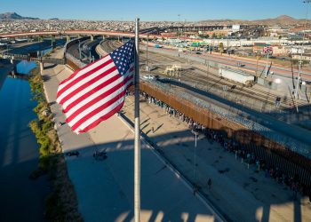 EE. UU. reforzará deportaciones exprés contra inmigrantes
