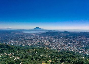Ministerio de Medio Ambiente pronostica cielo despejado y sin precipitaciones para este sábado en El Salvador