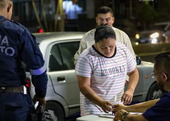 Viceministerio de Transporte realiza pruebas antidopaje en cercanías de plaza Salvador del Mundo