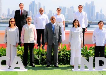 El Salvador propone siete iniciativas en encuentro en Panamá con SICA y la India