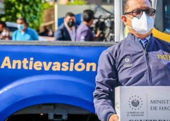 Gobierno de El Salvador fortalecerá lucha contra la evasión fiscal durante 2023