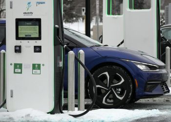 Estadounidenses se muestran escépticos sobre autos eléctricos