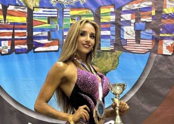 Fisicoculturistas salvadoreñas triunfan en Lima, Perú