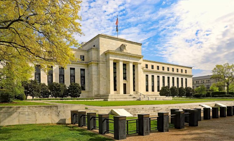 Durante la crisis bancaria que siguió a la quiebra de tres entidades del sector en Estados Unidos, según una encuesta de la Reserva Federal publicada el miércoles.