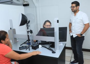 RNPN recuerda a salvadoreños en el exterior que hay 23 oficinas para tramitar el DUI