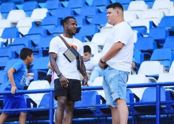 ¿Qué hacía Jomal Williams en el Cuscatlán este domingo?