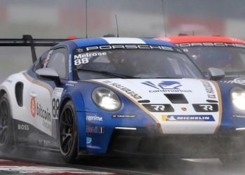 Espectacular debut del piloto salvadoreño-escocés, Sebastián Melrose, en la Porsche Carrera Cup